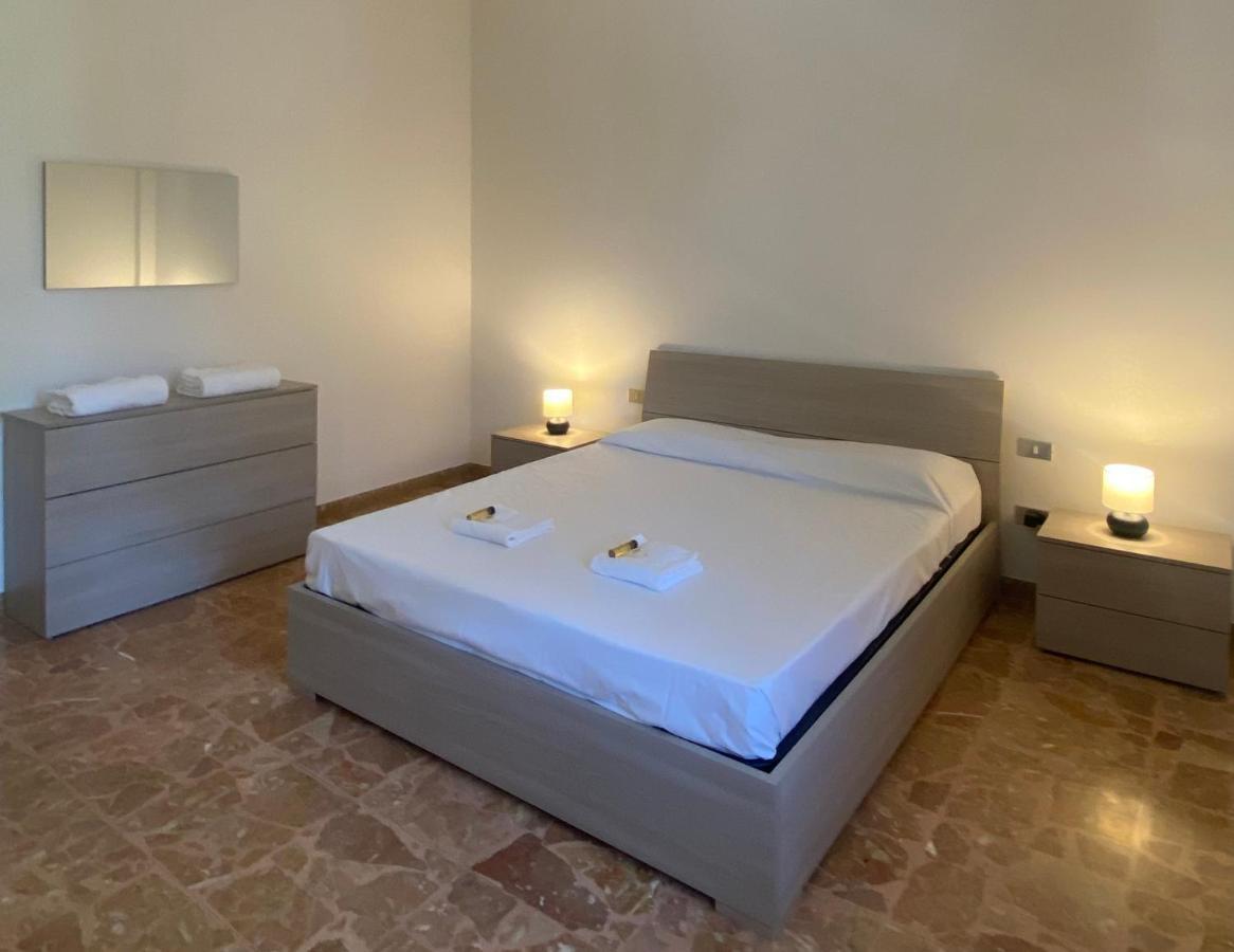 Florence - Quiet & Comfortable Apartment ภายนอก รูปภาพ